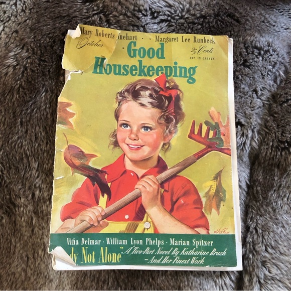 Good Housekeeping Magazine - 25 Cents - October 1942.  Very cool ads and history - Picture 2 of 16